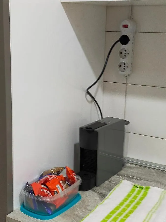 Central Guesthouse Cir 015146-Cni-01484 ミラノ イタリア